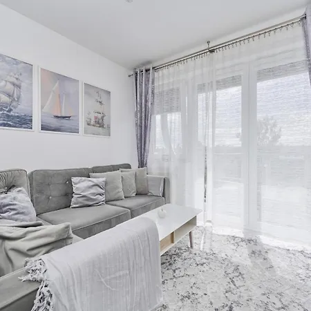 Spacious Apartment Suitable For Remote Work With Balcony & Parking By Noclegi Renters Вроцлав Екстер'єр фото