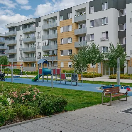 Spacious Apartment Suitable For Remote Work With Balcony & Parking By Noclegi Renters Вроцлав Екстер'єр фото