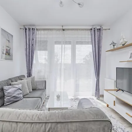 Spacious Apartment Suitable For Remote Work With Balcony & Parking By Noclegi Renters Вроцлав Екстер'єр фото